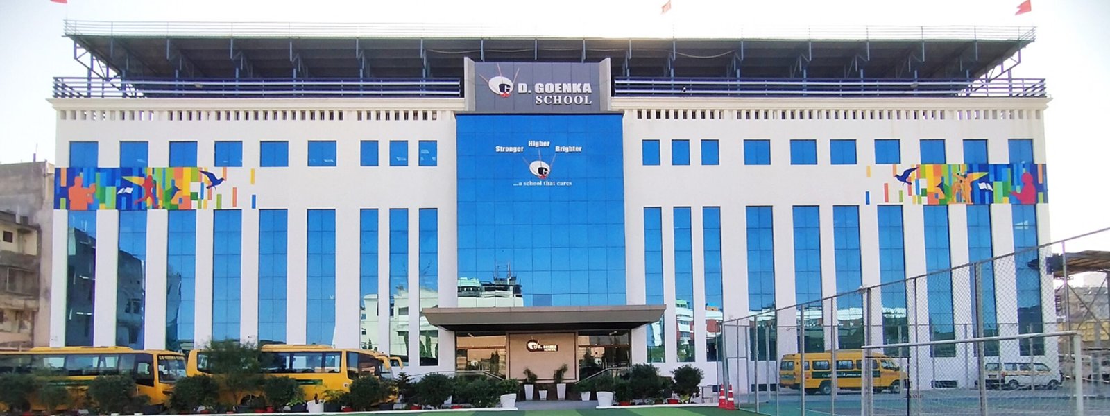 white and blue geometric modern school admission banner (14)